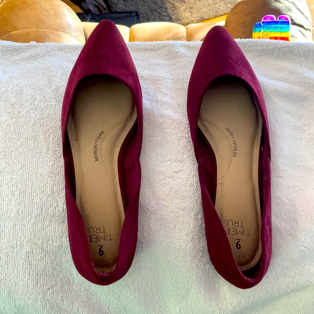 Time and Tru flats. Size 9. Burgundy. Only worn once.
